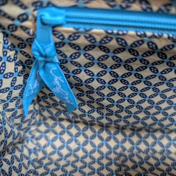 Vera Bradley, Tiki Clutch in Bali Blue Print, Coconut Button, Woven Rattan, RARE - Picture 8 of 10